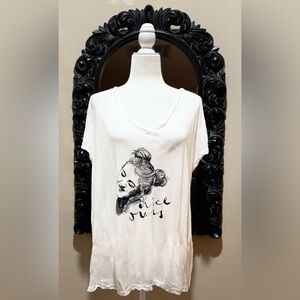 Cara Loren V-Neck “nice buns” Graphic Tee